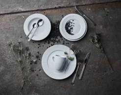 Aida Groovy Tallerken Ø 19 cm - Porcelæn - Hvid