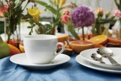 Aida Relief Kaffekop m. underkop - 4 stk. 20 cl - Porcelæn - Hvid