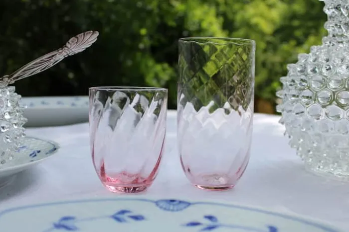 Anna von Lipa Swirl Vandglas 25 cl - Glas - Rosa