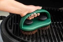 Big Green Egg Dobbelt Grillbørste 2 udskiftelige skuresvampe - Lavet af træfibre