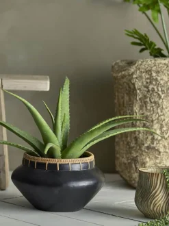 Bloomingville Kunstig Plante - Aloe Ø 19 x H 61 cm - Polyester - Grøn