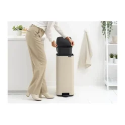Brabantia Bo Pedalspand 30 liter - Stål - Soft beige