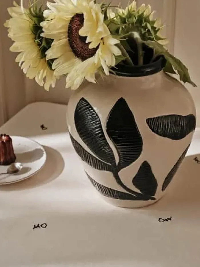 Broste Copenhagen Herbert Vase Ø 33 x H 40 cm - Keramik - Sort