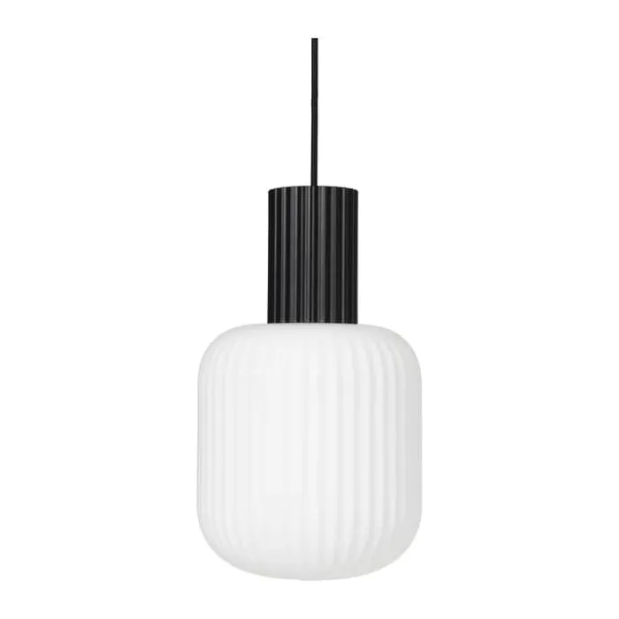 Broste Copenhagen Lolly Pendellampe Ø 20 x H 34 cm - Opalglas/aluminium - Hvid/sort