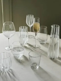 Broste Copenhagen Stripe Drikkeglas 35 cl - Glas - Hvid/klar