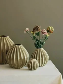 Broste Copenhagen Wide Vase Ø 25 x H 25 cm - Keramik - Grøn