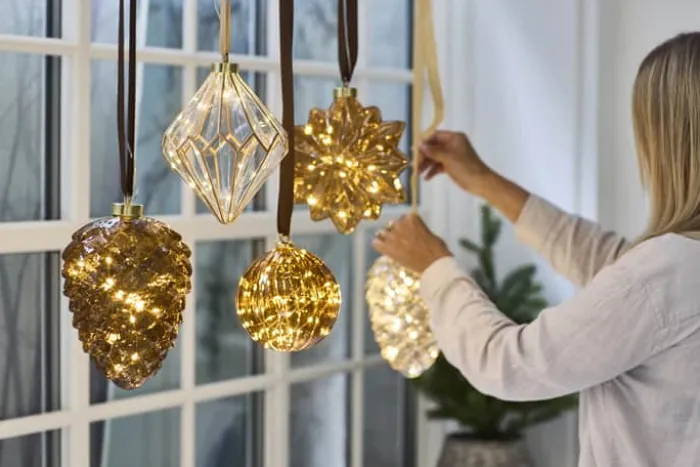 Casa Christmas LED Ophæng - Kugle Ø 14 cm - Glas/plastik - Brun