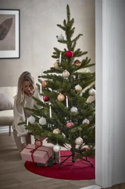 Casa Christmas Liberty Spruce Kunstigt Juletræ H 180 cm - Polyethylen/PVC - Grøn