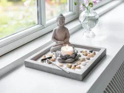 CASA Living Bakke med Buddah dekoration H 14,5 x B 21 cm - Cement - Natur/grå