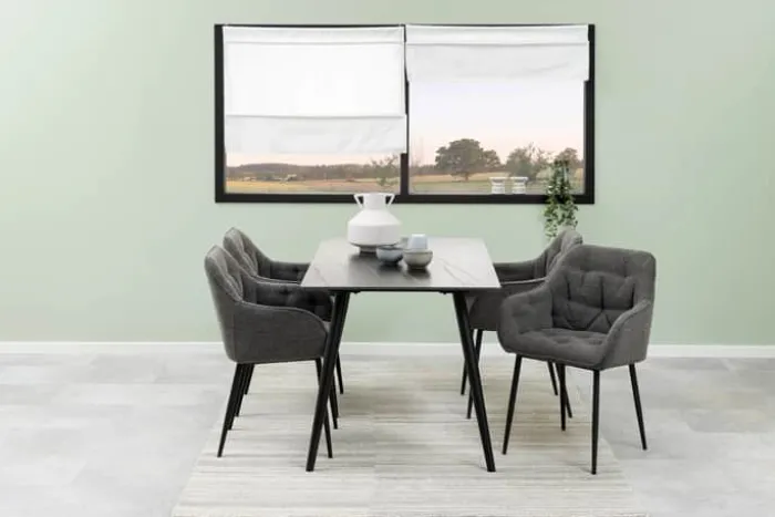 CASA Living Brooke Spisebordsstol - 2 stk. H 83 x B 58 x D 55 cm - Metal/stof - Mørk antracit/sort