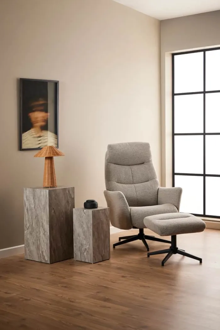 CASA Living London Recliner med fodskammel H 112 x B 75 x D 83 cm - Stof/stål - Beige