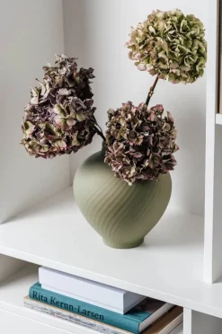 CASA Living Swirl Vase Ø 21,5 x H 23,2 cm - Porcelæn - Grøn