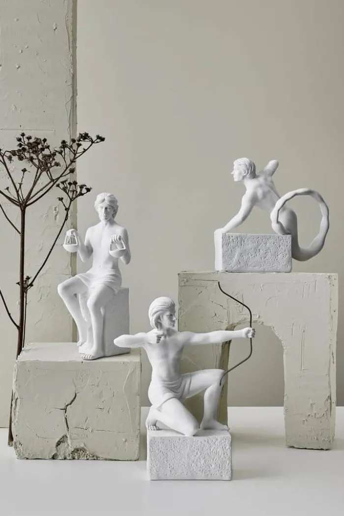 Christel Marott Christel Stjernetegn - Skorpion H 19 x B 6,6 x L 20 cm - Porcelæn - Hvid
