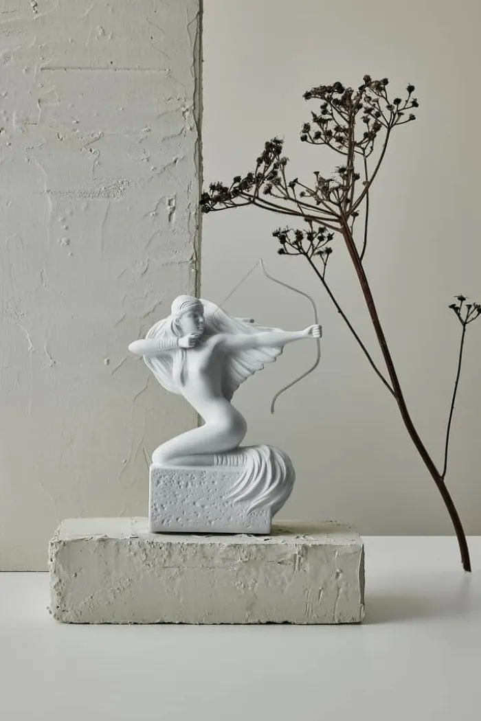 Christel Marott Christel Stjernetegn - Skytte H 26 x B 18,5 x L 7,3 cm - Porcelæn - Hvid