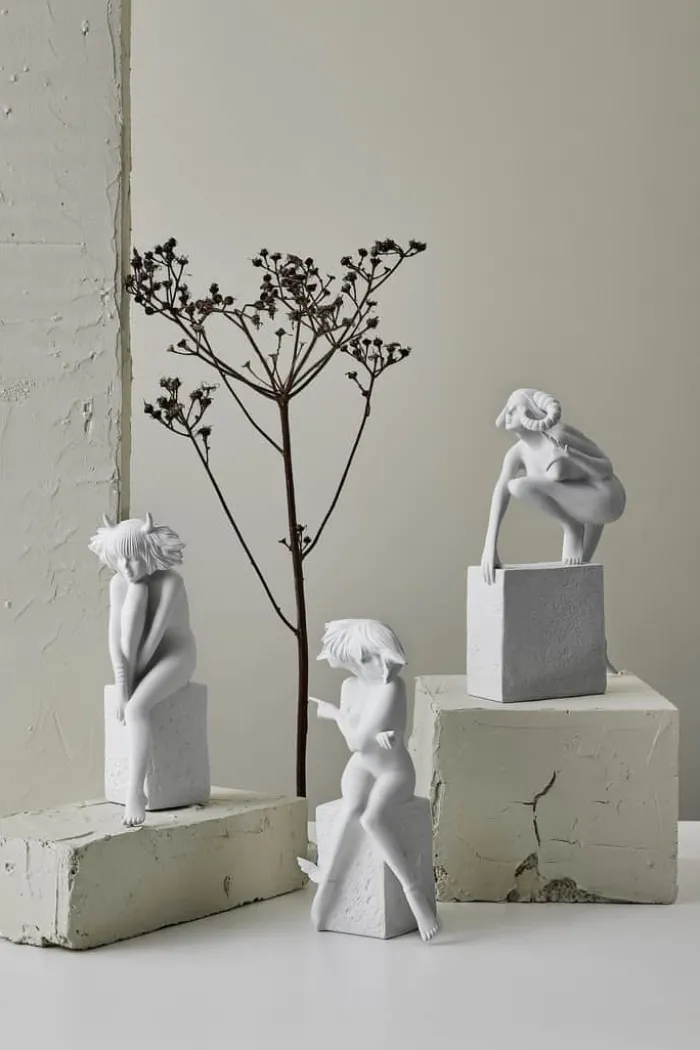Christel Marott Christel Stjernetegn - Tyr H 23,5 x B 13 x L 12 cm - Porcelæn - Hvid