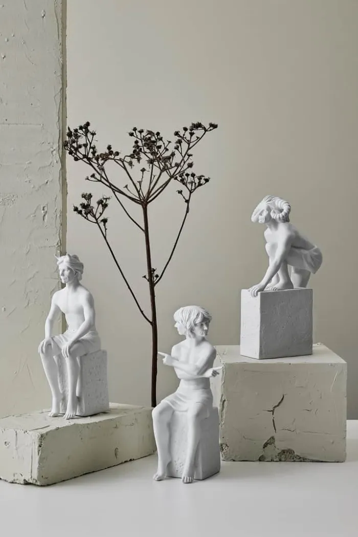 Christel Marott Christel Stjernetegn - Vædder H 25,4 x B 8 x L 16,2 cm - Porcelæn - Hvid