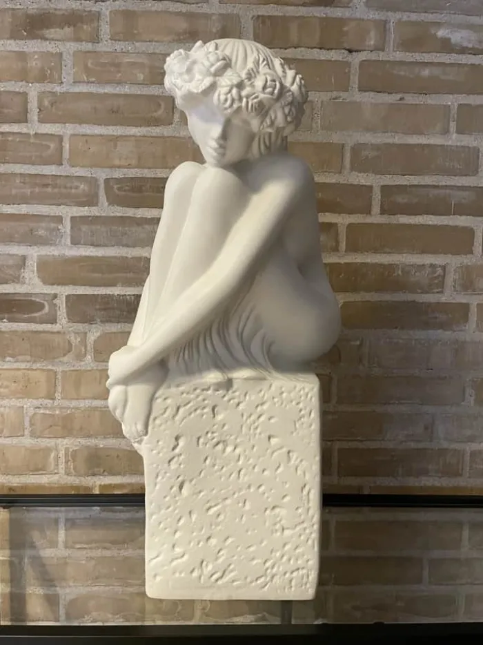 Christel Marott Stjernetegn - Jomfru H 60 cm - Polyresin - Hvid