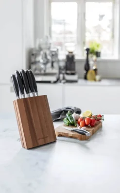 Cook & Baker Knivblok med 6 knive H 36,5 x B 17,5 x 20 cm - Certificeret Akacietræ/rustfrit stål - Brun