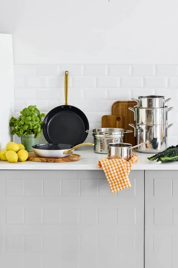 Cook & Baker Premium Stegepandesæt - 2 dele Ø 24/28 cm - Genanvendt aluminium - Sølvfarvet/guldfarvet