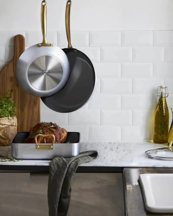 Cook & Baker Premium Stegepandesæt - 2 dele Ø 24/28 cm - Genanvendt aluminium - Sølvfarvet/guldfarvet