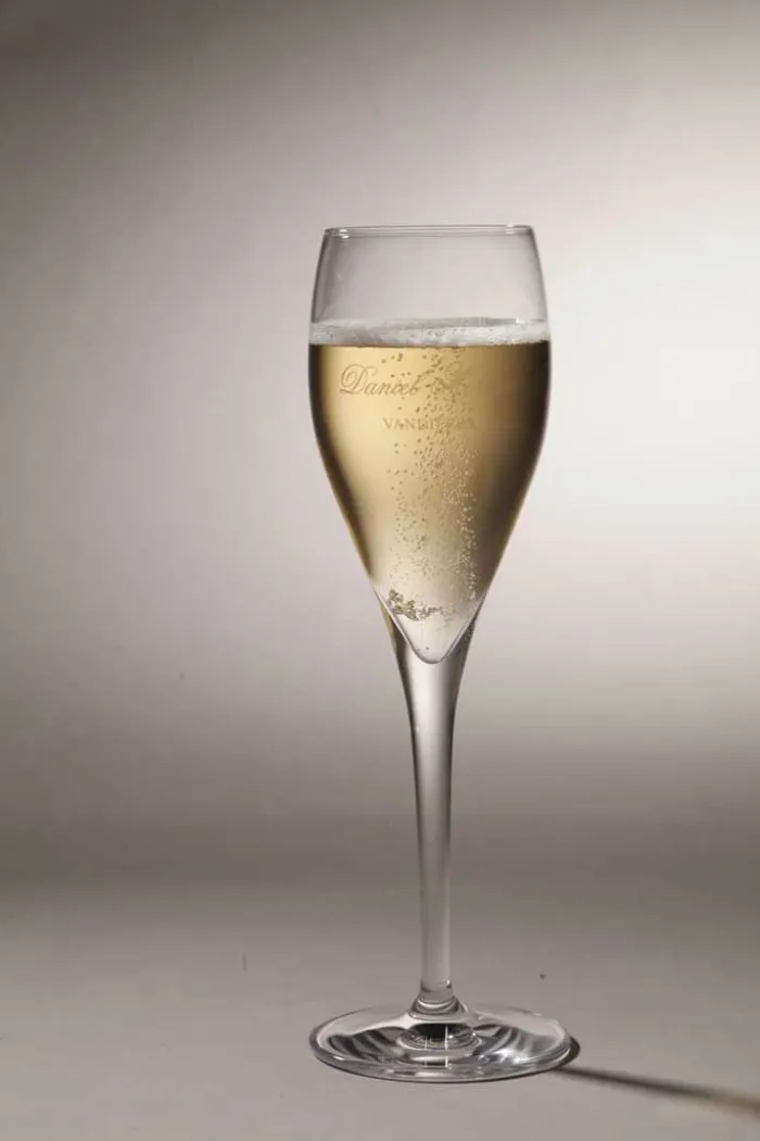 Daniel Moreau Champagne Noir Blanc Les Crinquette 75 cl - 11,3% - Tør og fyldig