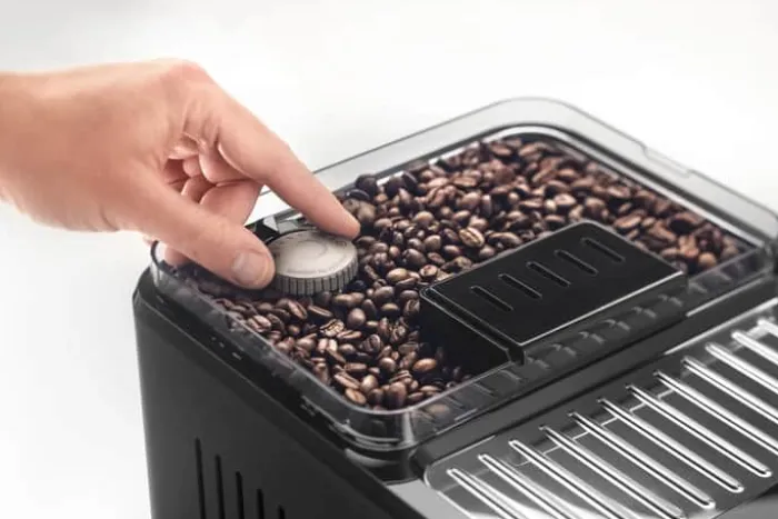 DeLonghi Eletta Explore Espressomaskine 19 bar - 14 kværnindstillinger - Cold extration + LatteCrema