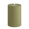 Deluxe Homeart Real Flame LED Udendørs Bloklys Ø 10 x H 15 cm - Plastik/resin - Oliven Grøn
