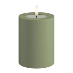 Deluxe Homeart Real Flame LED Udendørs Bloklys Ø 7,5 x H 10 cm - Plastik/resin - Støvet Grøn