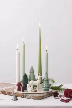 Dottir Winter Stories Woodland Adventstage H 14,6 x B 23,3 cm - Porcelæn - White/green/brown