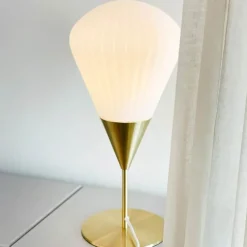 Dyberg Larsen Ballon Bordlampe Ø 21 x H 45,5 cm - Glas/metal - Opal/messing