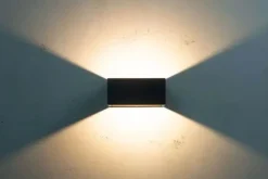 Dyberg Larsen Jupiter Udendørs Væglampe H 6 x Ø 13 cm - Integreret LED - Mat sort
