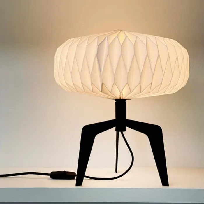 Dyberg Larsen Ventnor Bordlampe Ø 32 x H 34 cm - Papir/metal - Hvid
