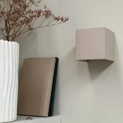 Dyberg Larsen Venus Væglampe H 10 x B 10 cm - Metal - Beige