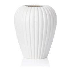 erik bagger a/s Eslau Lilje Vase H 15 cm - Fajance - Hvid