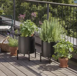 Eva Solo Simply Grow Potteskjuler B 37 x H 42 cm - Aluminium/galvaniseret stål