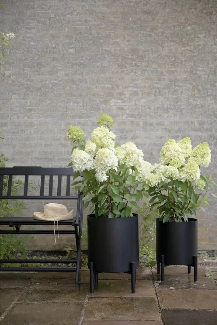 Eva Solo Simply Grow Potteskjuler B 37 x H 42 cm - Aluminium/galvaniseret stål