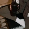 Eva Solo Sip'n'Go Tumbler 0,9 liter - Genanvendt rustfrit stål/kunststof - Black