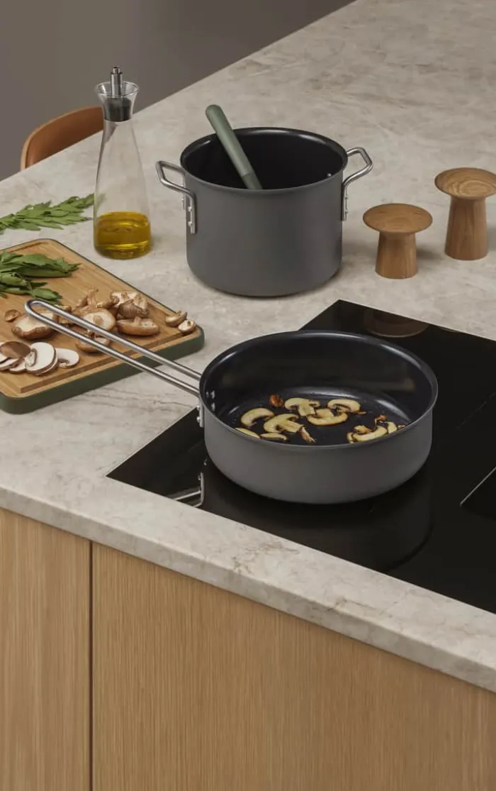 Eva Trio Grey Line Gryde 2,5 liter - Rustfrit stål - Slip-Let® belægning