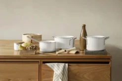 Eva Trio White Line Gryde 2,5 liter - Genanvendt aluminium/Rustfrit stål - Keramisk Slip-Let® belægning