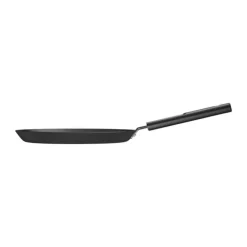 Fiskars Hard face Pandekagepande Ø 22 cm - 100% genanvendt Aluminium - Sort