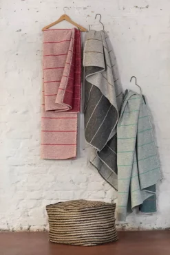 Fussenegger Luca Plaid B 140 x L 200 cm - bomuld/viskose - Burgundy