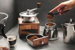 Gefu Kaffekværn Kapacitet: 50 gram - Akacietræ/Rustfrit stål/Silikone/Plastik - Brun/sølv
