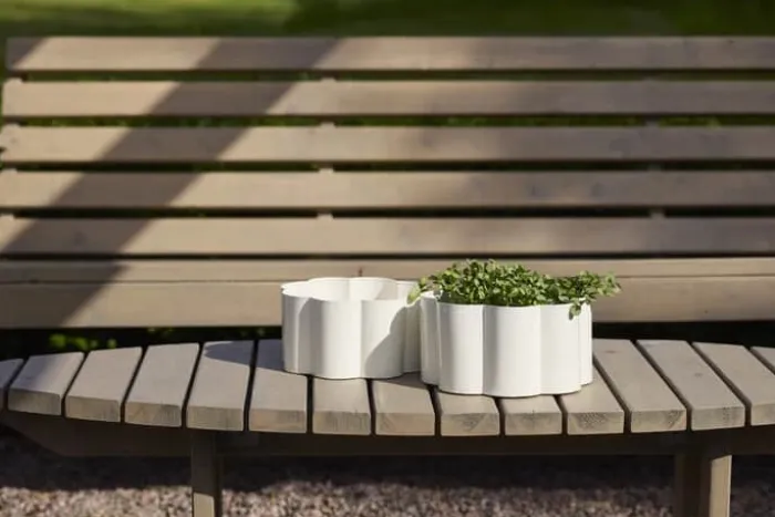 Gus Blomma Planteskål - 2 stk. Ø 20/22 x H 10/11 cm - Metal - Hvid