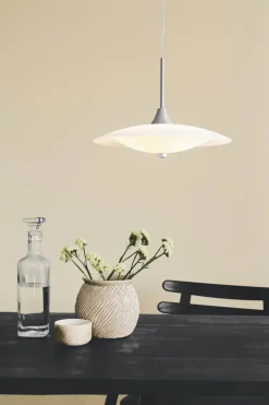 Halo Design Baroni Pendel Ø 40 cm - Mundblæst glas - Opal/aluminium