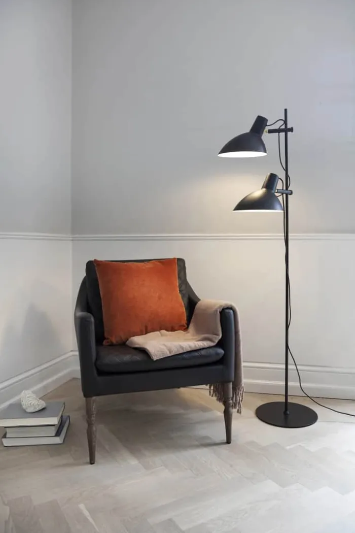 Halo Design Metropole Gulvlampe - 2 arme H 150 cm - E27 - Sort