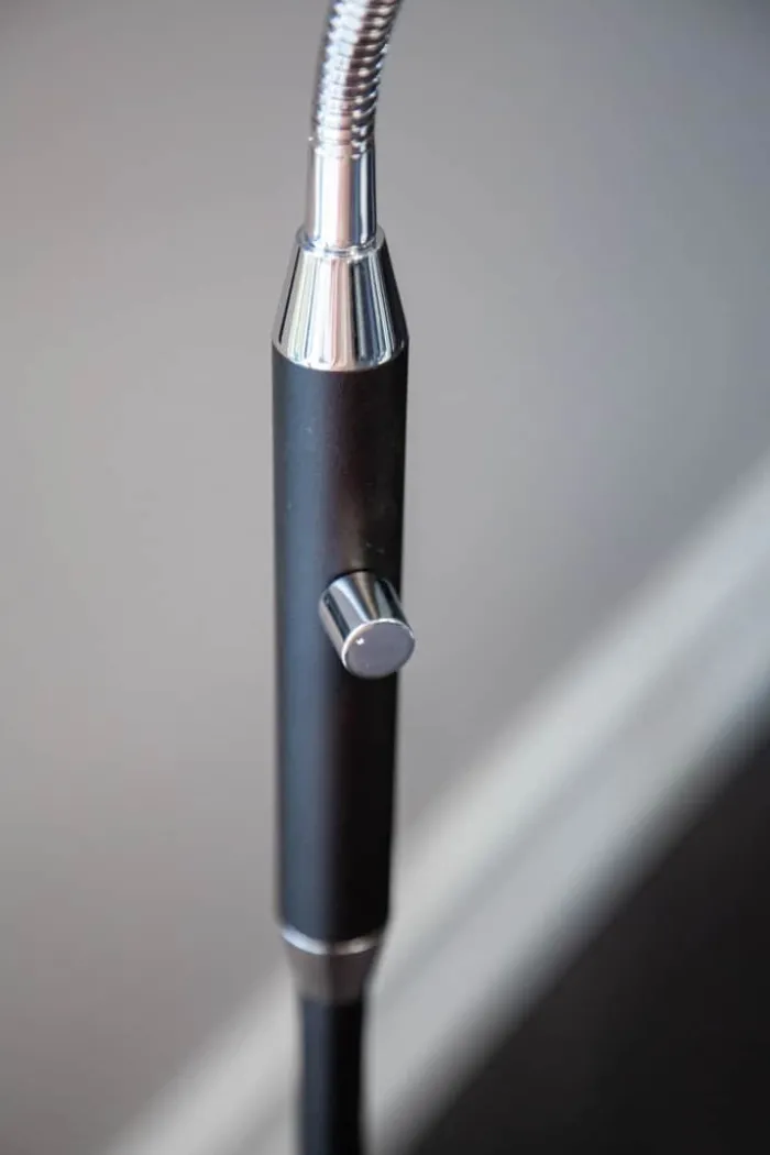 Halo Design Vegas Gulvlampe H 140 cm - Krombelagt stål - Sort