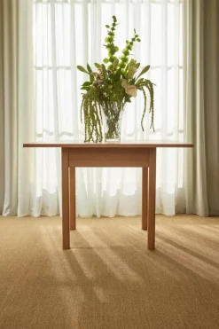Hübsch Geo Spisebord H 75 x B 110 x L 110 cm - MDF/egetræ - Natur
