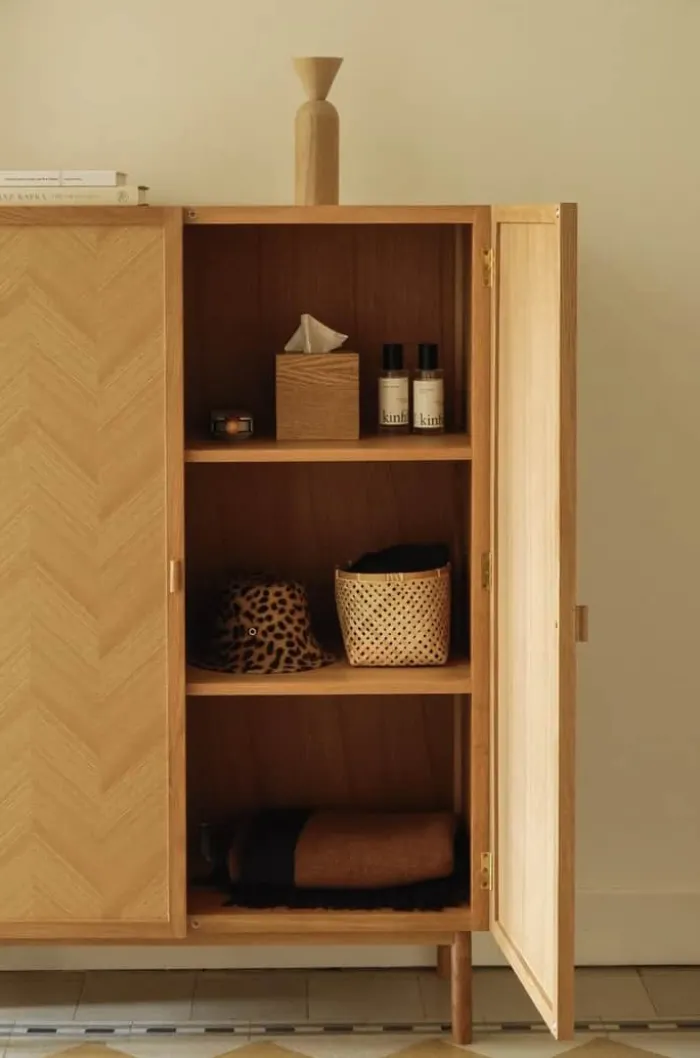 Hübsch Herringbone Klædeskab H 140 x B 43 x L 100 cm - MDF/egetræ - Natur