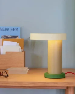 Hübsch Magic Bordlampe Ø 20 x H 25 cm - Jern/polycarbonat - Grøn/Okker/Sand