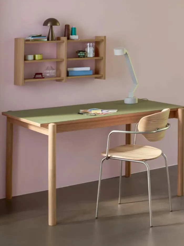 Hübsch Oblique Skrivebord H 75 x B 81 x L 140 cm - Linoleum/MDF/egetræ - Grøn/natur